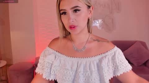 Anna Brooks  online show from 01-30-25, 07:48