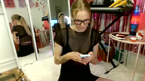 Snapshot of annadelrae444 chatting on 09-19-25, 03:19 annadelrae444 online show from 09-19-25, 03:19