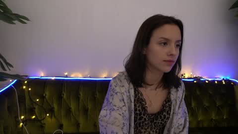 Snapshot of annaelys chatting on 01-14-25, 12:33 Anna online show from 01-14-25, 12:33