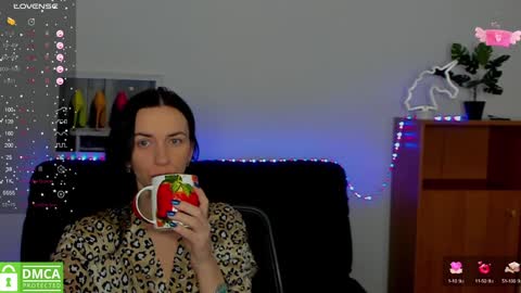 Snapshot of annakillian_kiss chatting on 02-08-25, 06:33 Anna online show from 02-08-25, 06:33