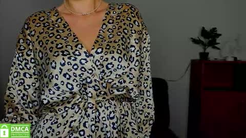 Snapshot of annakillian_kiss chatting on 09-27-25, 05:23 Anna online show from 09-27-25, 05:23