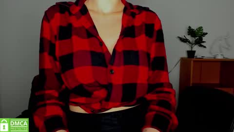 Snapshot of annakillian_kiss chatting on 10-19-25, 05:30 Anna online show from 10-19-25, 05:30