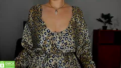 Snapshot of annakillian_kiss chatting on 10-24-25, 05:48 Anna online show from 10-24-25, 05:48