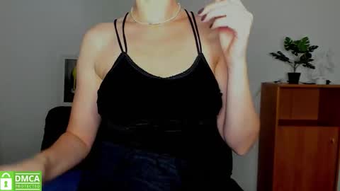 Snapshot of annakillian_kiss chatting on 10-26-25, 06:30 Anna online show from 10-26-25, 06:30