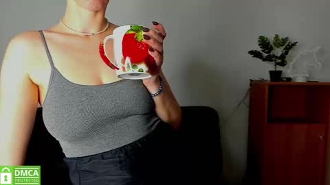 Snapshot of annakillian_kiss chatting on 11-24-25, 06:24 Anna online show from 11-24-25, 06:24