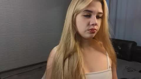 Annabel online show from 11-30-25, 05:55