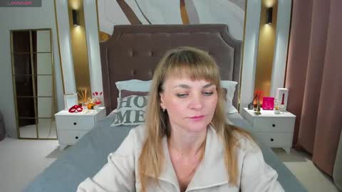 Anna online show from 04-13-26, 01:00