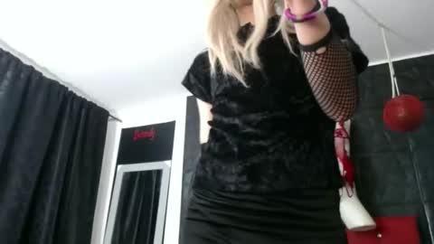 Anne online show from 10-30-25, 08:38