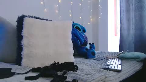 Snapshot of anne_lennon_ chatting on 04-21-26, 04:12 Anne online show from 04-21-26, 04:12