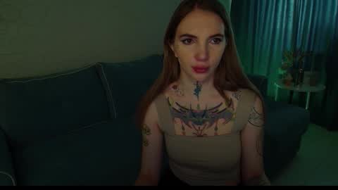 Snapshot of annetenet chatting on 02-19-26, 08:10 Annet online show from 02-19-26, 08:10