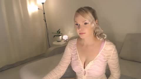 Annett online show from 09-24-25, 12:47