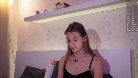 Anne online show from 10-19-25, 06:41