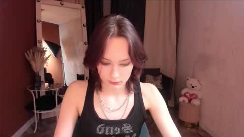 Anni online show from 12-03-25, 01:09