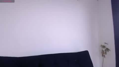 Snapshot of anni_wine___ chatting on 02-18-25, 09:42 ANNI online show from 02-18-25, 09:42