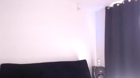 Snapshot of anni_wine___ chatting on 09-20-25, 08:54 ANNI online show from 09-20-25, 08:54