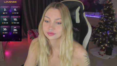 Snapshot of annie69kiss chatting on 01-07-25, 03:14 Annie online show from 01-07-25, 03:14