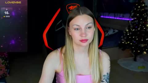 Snapshot of annie69kiss chatting on 02-03-26, 11:43 Annie online show from 02-03-26, 11:43