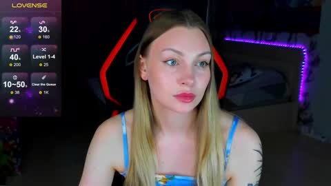 Snapshot of annie69kiss chatting on 02-25-26, 01:32 Annie online show from 02-25-26, 01:32