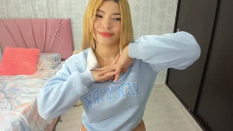 Snapshot of annie_andrade1 chatting on 02-05-25, 04:59 annie online show from 02-05-25, 04:59