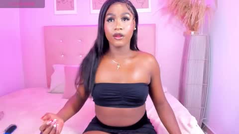 annie_dolce_ online show from 10-04-25, 08:51