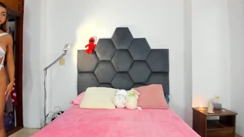 Snapshot of annie_dreams69 chatting on 12-12-24, 04:43 Annie online show from 12-12-24, 04:43