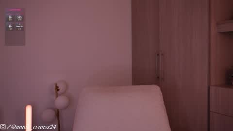 Annie Evans online show from 10-29-25, 08:54