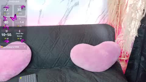 Snapshot of annie_loff chatting on 02-05-26, 06:56 annie_loff online show from 02-05-26, 06:56