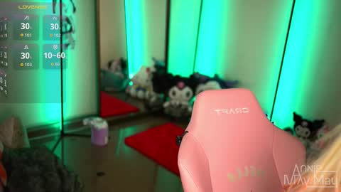 Snapshot of annie_may_may chatting on 10-13-25, 07:19 Annie May   online show from 10-13-25, 07:19