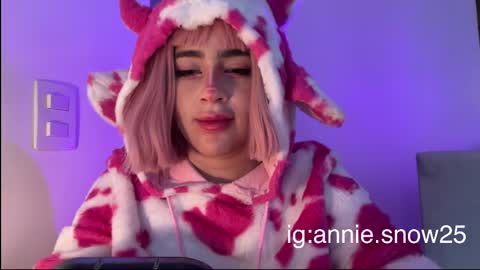 JEANNE no olvides seguirme dont forget follow me  uu online show from 03-04-25, 07:54