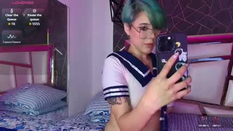 Annie  online show from 09-24-25, 11:57