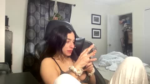 Snapshot of annie_xxx111 chatting on 01-28-25, 10:45 annie_xxx111 online show from 01-28-25, 10:45