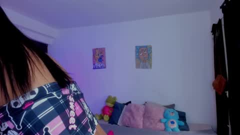 Snapshot of annieblu3 chatting on 12-13-24, 03:00 AnnieBlu3 online show from 12-13-24, 03:00