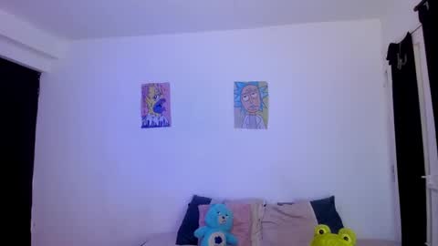 Snapshot of annieblu3 chatting on 12-24-24, 12:33 AnnieBlu3 online show from 12-24-24, 12:33