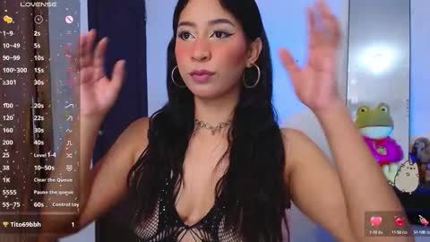 Snapshot of annieblu3 chatting on 10-06-25, 10:02 AnnieBlu3 online show from 10-06-25, 10:02