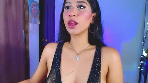 Snapshot of annieblu3 chatting on 11-03-25, 09:54 AnnieBlu3 online show from 11-03-25, 09:54