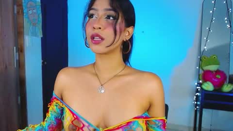 Snapshot of annieblu3 chatting on 11-04-25, 09:41 AnnieBlu3 online show from 11-04-25, 09:41