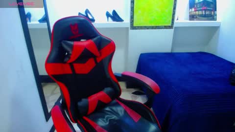 Anniee online show from 01-08-25, 11:43