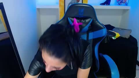 Anniee online show from 02-22-25, 12:29