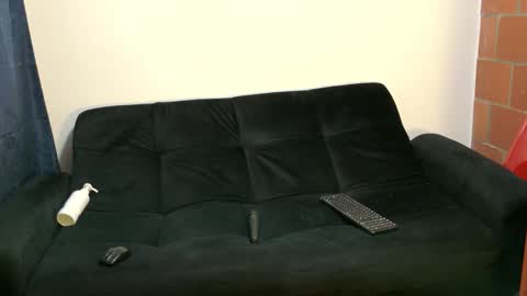 annieflaming online show from 12-17-25, 11:33