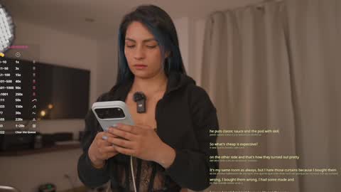 Annie FREE TRIAL IN BIO online show from 02-19-26, 03:02