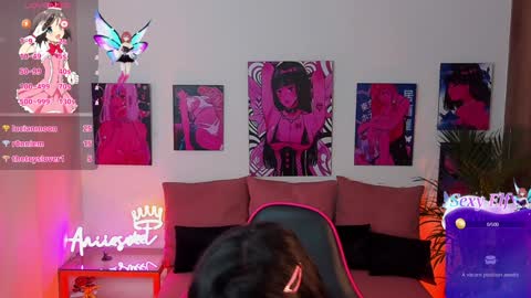 Annie FROM 8AM TO 4PM CDT online show from 12-24-24, 01:16