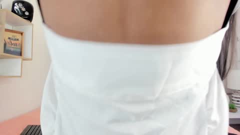 Annie Queen online show from 10-14-25, 03:18