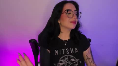 Annika online show from 10-15-25, 04:34