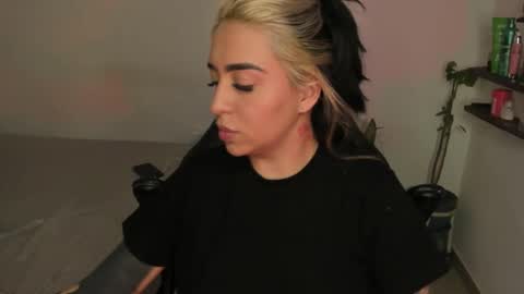 Annika online show from 12-14-25, 05:07