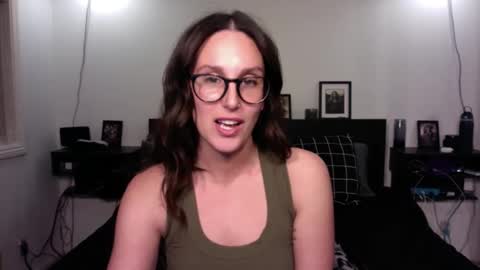 Ann online show from 12-18-25, 03:34