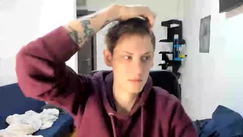 Snapshot of annonimsick chatting on 10-01-25, 05:41 online show from 10-01-25, 05:41