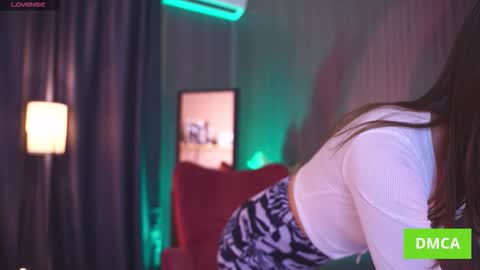 Snapshot of annuetta chatting on 11-27-25, 03:25 Annuetta online show from 11-27-25, 03:25