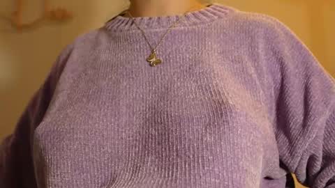 Snapshot of anny_dee chatting on 10-05-25, 04:33 Anny online show from 10-05-25, 04:33