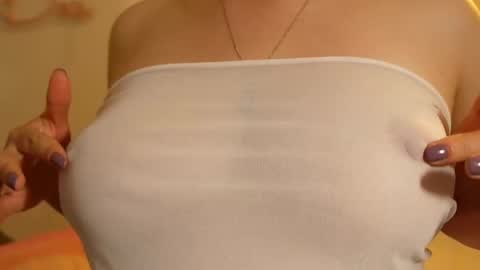 Snapshot of anny_dee chatting on 10-07-25, 04:20 Anny online show from 10-07-25, 04:20