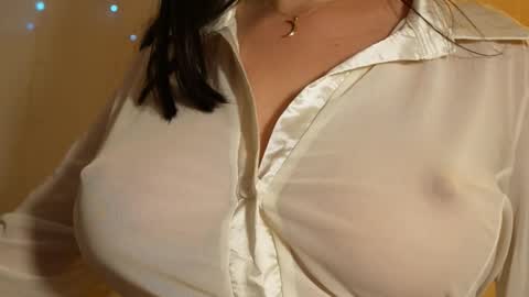 Anny online show from 12-20-25, 04:08